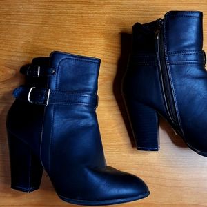 Black Leather  Nature breeze ankle boots